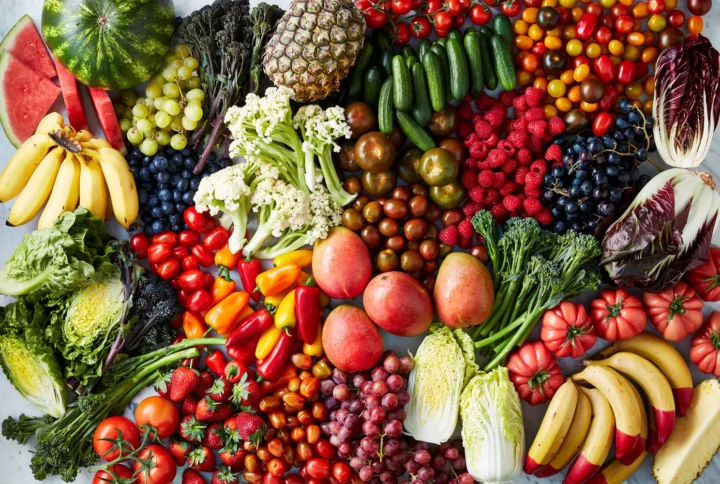 راهنمای انتخاب میوه فصلی و سبزیجات تازه برای مصرف خانگی و عمده